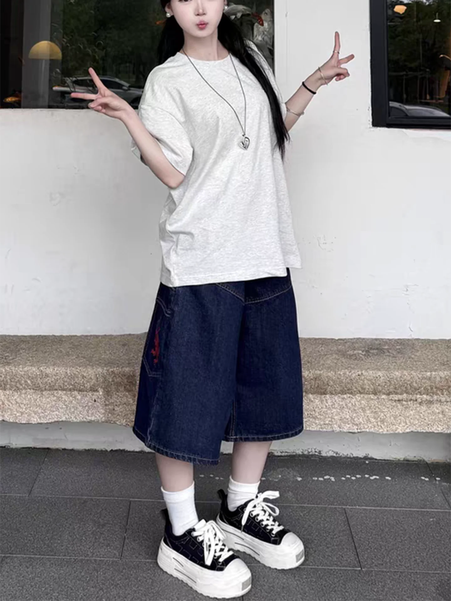 American Streetwear Retro Embroidered Deconstructed Loose Wide Leg Jeans Shorts High Waist Seven-Foot Casual Summer Jeans