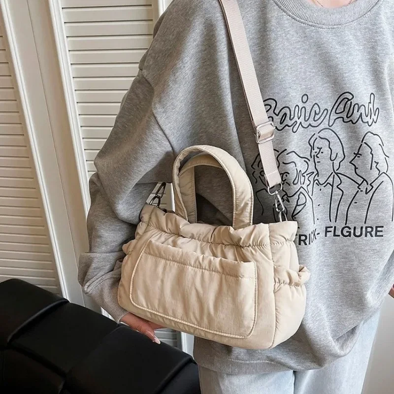

Unique Minimalist Vintage Leather Crossbody Handbag For Women Luxury Designer Large Capacity Diaper Bag Elegant Commuter Tote