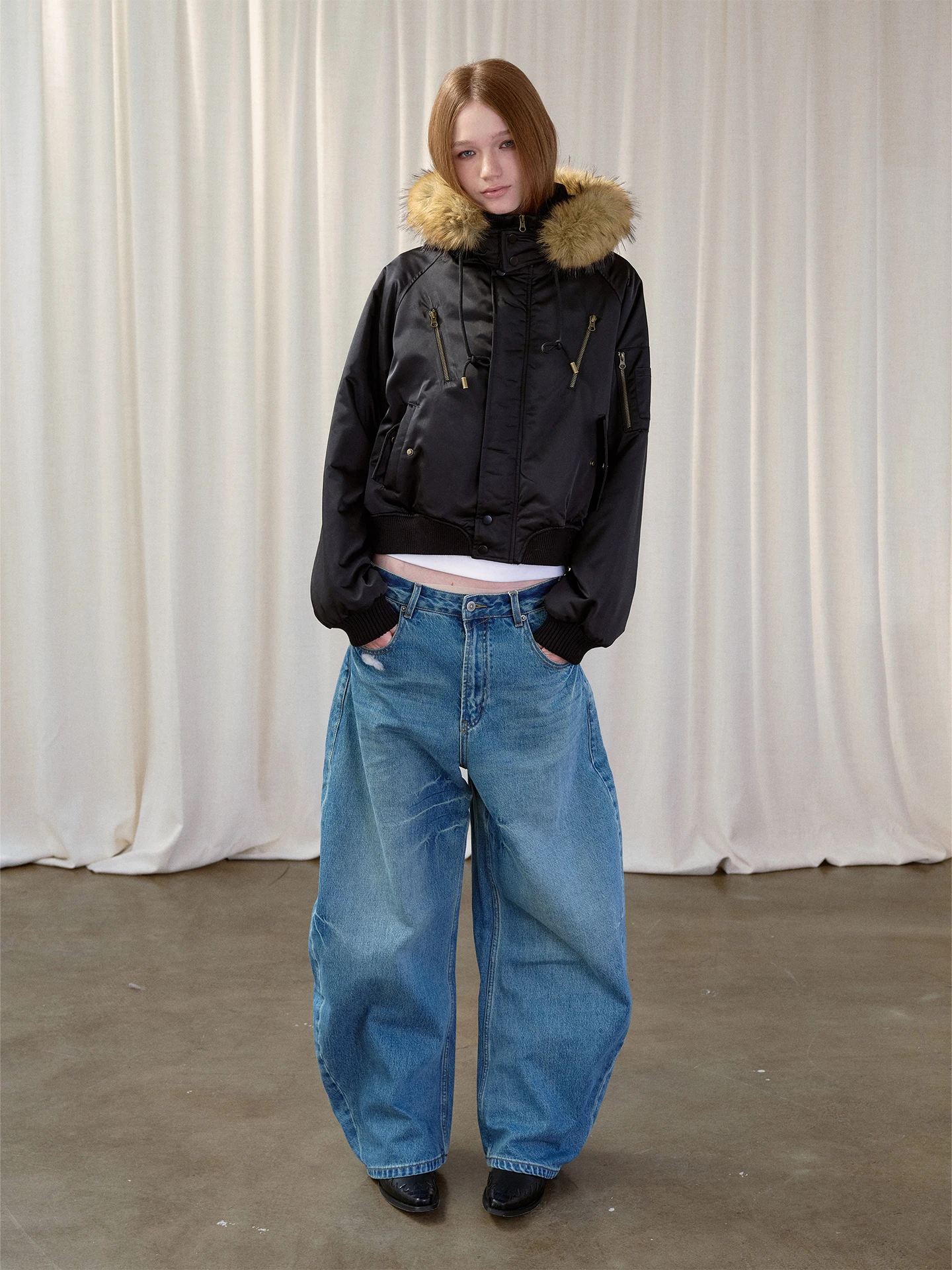 

Женская зимняя модная куртка-бомбер из хлопка с отстегивающимся меховым воротником, свободного кроя, утепленная, на молнии