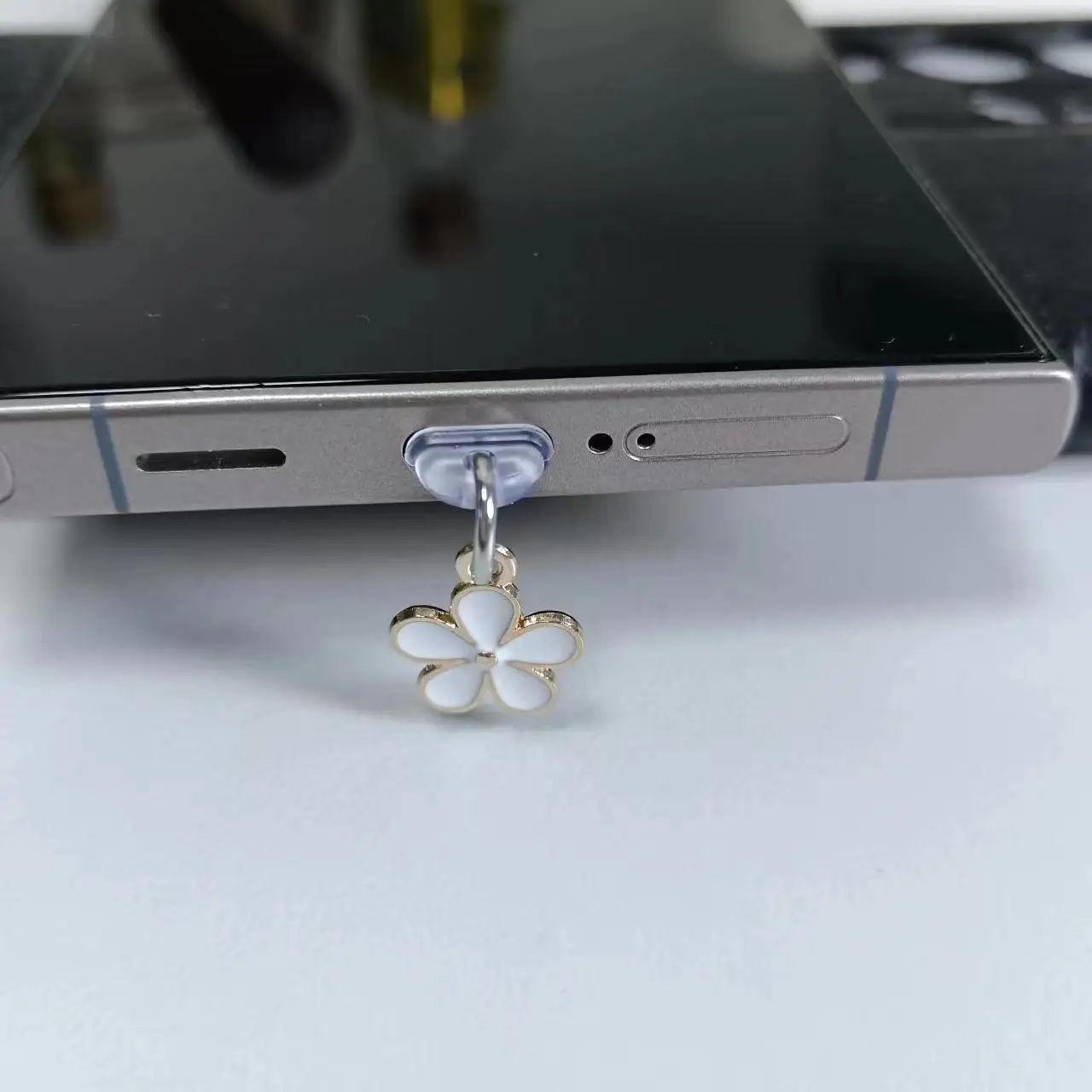 Bouchon anti-poussière de téléphone adapté à l'iphone pour Samsung, Interface type-c, cintre de décoration de téléphone, accessoires de téléphone