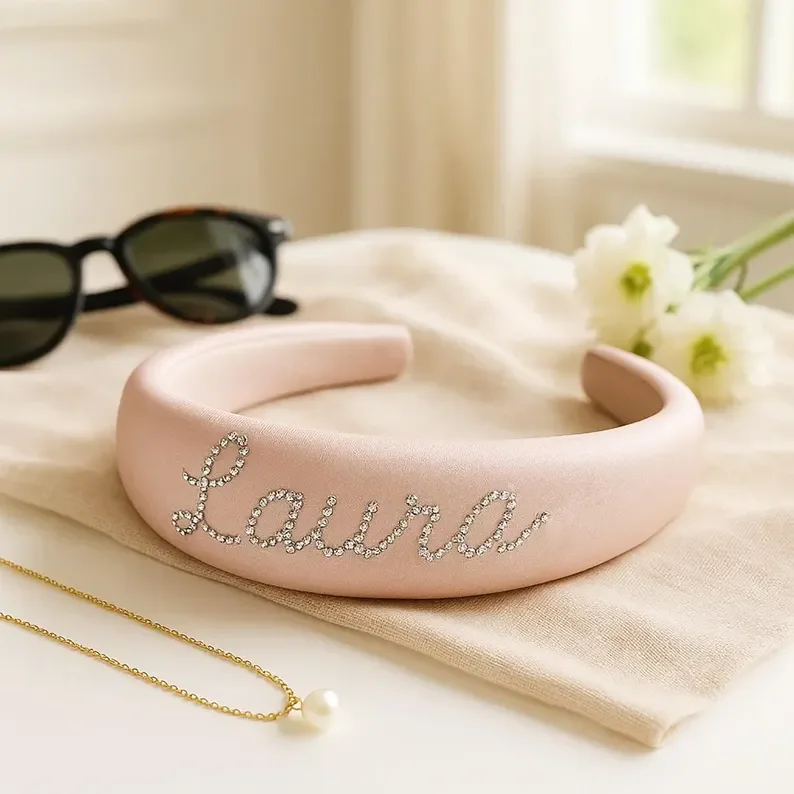 100% الحرير مخصص اسم الحرير عقال واسعة خمر Headbands ، حجر الراين اسم العصابات الشعر ، اكسسوارات للشعر للنساء ، هدية وصيفه الشرف