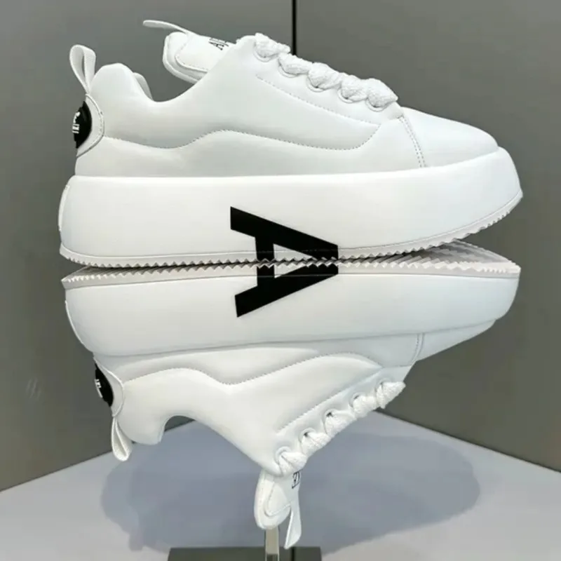Thick Bottom Heightening White Shoes Round Toe Lace Up Casual Board Shoes Men Anti-slip Comfort Sneakers Fashion Running Shoes