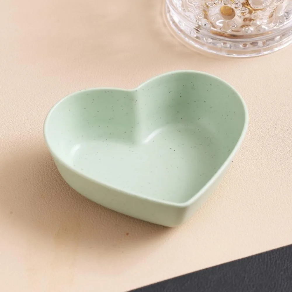 Cute Wheat Straw Heart Shape Seasoning Dish Mini Washable Salted Cabbage Dish Nordic Style Unbreakable Spice Plate Home