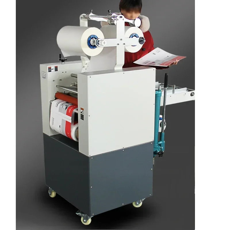 新しいアップグレードヘビーデューティ油圧ラミネート機 400FY 自動ラミネート機アルバムカバー自己粘着ラミネート Mac