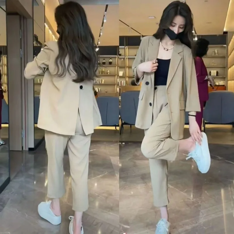 Large size female autumn suit suit temperament professional dress pants style casual small suit two-piece set of 200 catties