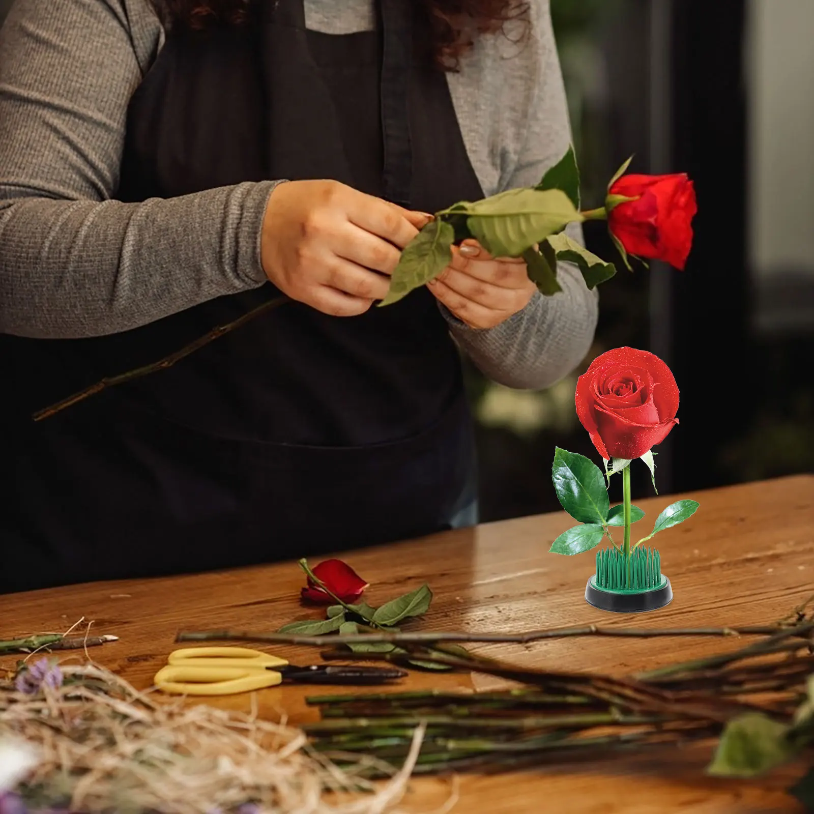 

Round Flower Arrangement Frog Pin Holder Brass Rubber Durable Floral Fixation Base Flower Arranging Tool Floral Fixation Base