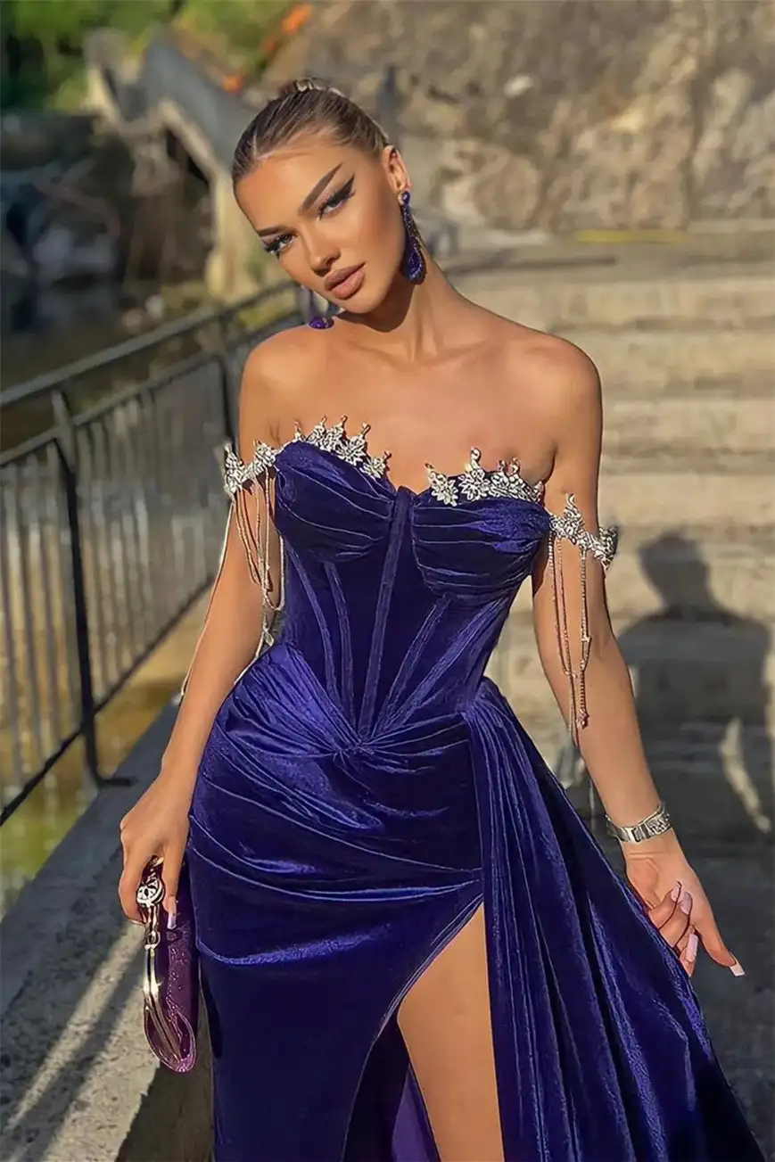 Simple Beautiful Strapless Glitter Split Fishtail Prom Dresses 2024 Mermaid Velvet Evening Gowns فساتين سهرات فخمه