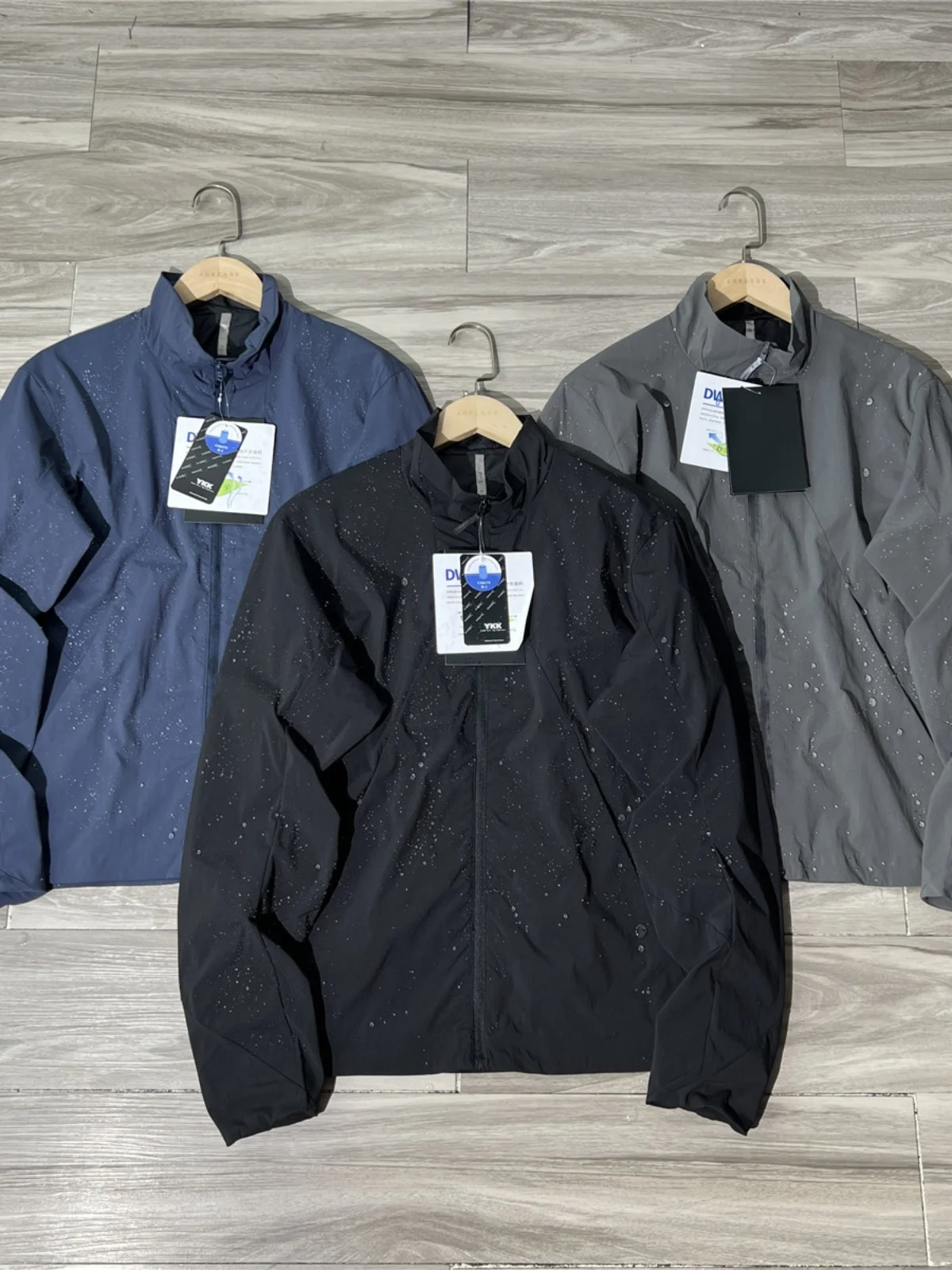 

Высококлассная замена серии V! Мужская повседневная куртка без бренда из эластичной дышащей ткани с 3D-кроем и воротником-стойкой