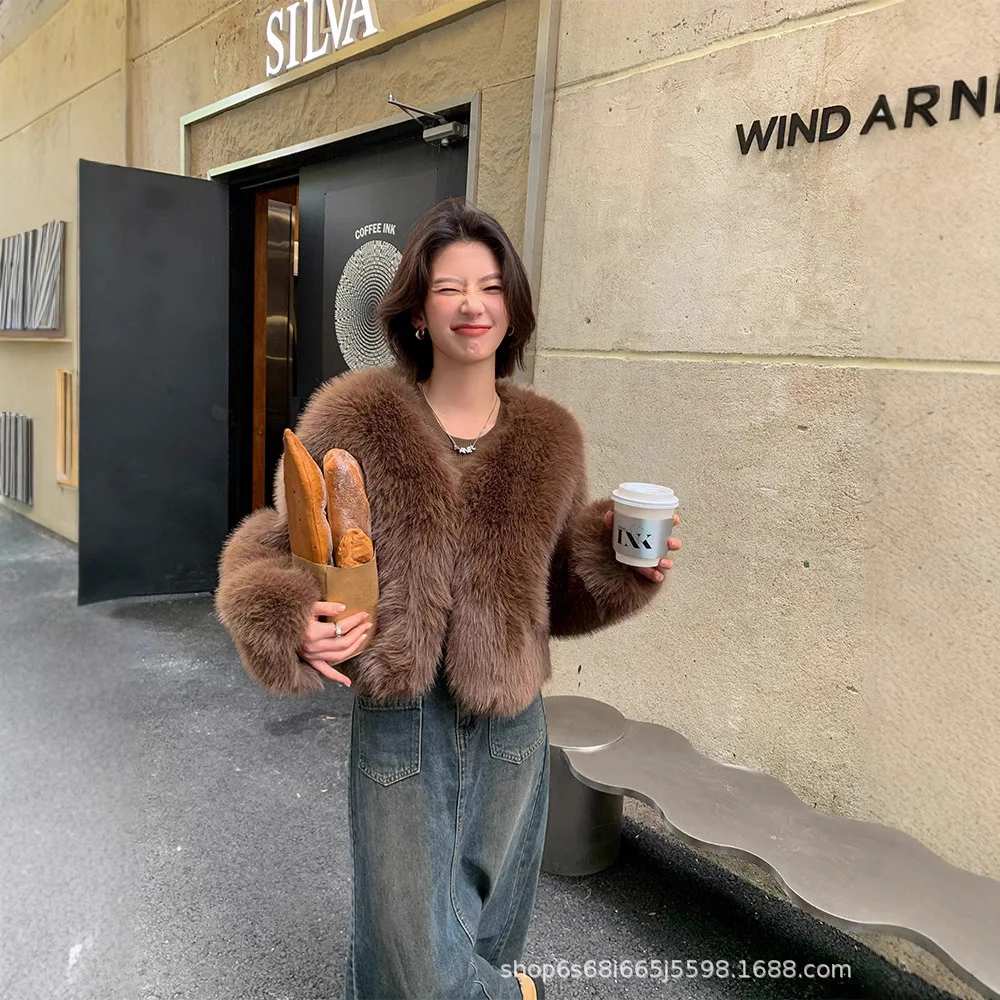 

2025 New Fashionable Women Genuine Natural Golden Island Fox Fur Coat with Fox Fur Collar for Winter Fashion Short Jacket Wh29