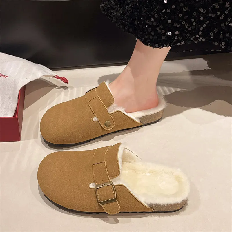 Pantoufles en fourrure classiques confortables pour femmes, chaussures d'intérieur décontractées pour dames, pantoufles chaudes pour femmes, mode rétro, talon bas polyvalent, chaussures en daim à fourrure