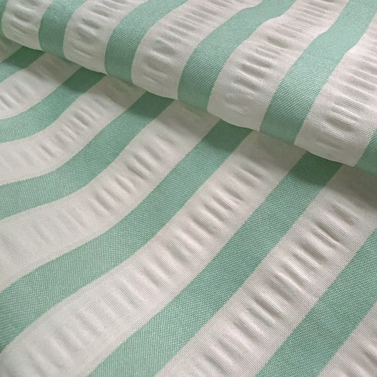 Nappe rétro minimaliste à rayu - Kitchen Appliances Green avis et prix