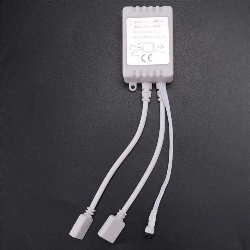 

AS94-Led Strip Lights Controller,Controller RGB Led Strip Light Controller + Infrared Remote Control 24 Keys