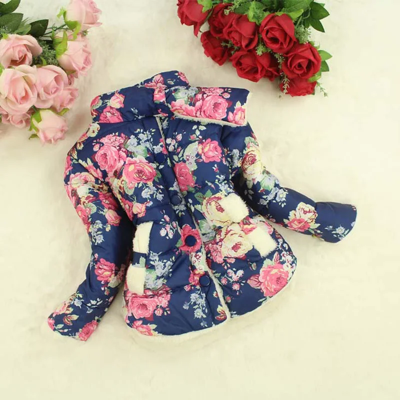 Girls' winter coat with warm and plush fashionable large flower coat suitable for babies aged 0-3