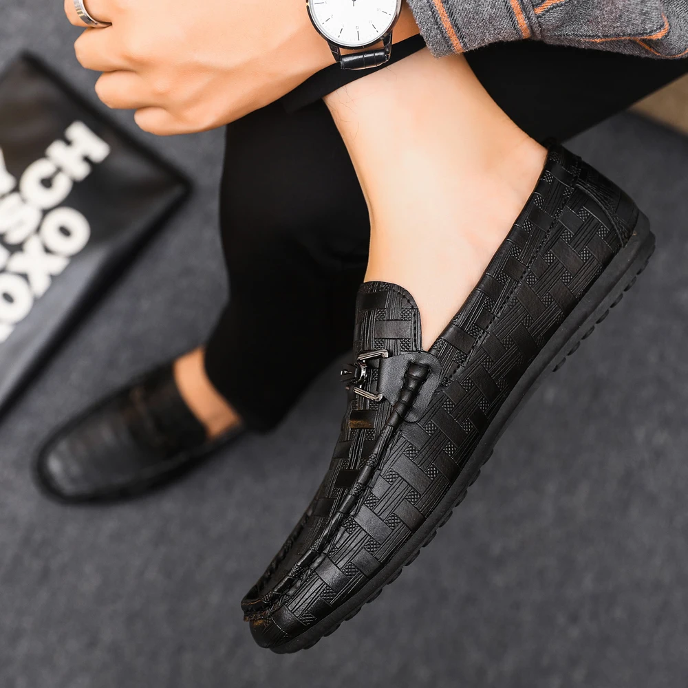 Fashionable Shallow-mouth Men's Shoes 2024 Spring New Pure Black Slip-on Shoes Non-slip Simple Versatile 39-46 Large Size Shoes