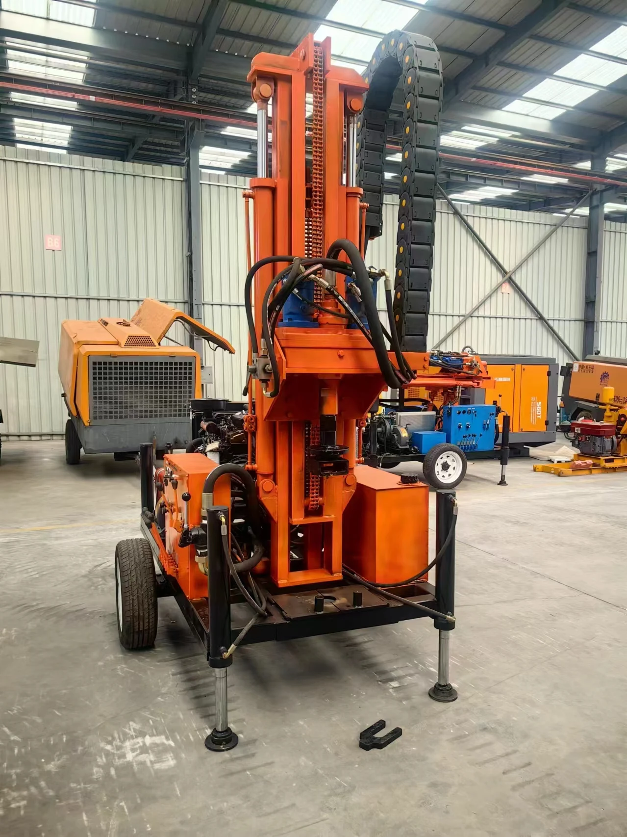 Motore diesel della perforatrice idraulica personalizzata per pozzi d'acqua con capacità di 200 metri