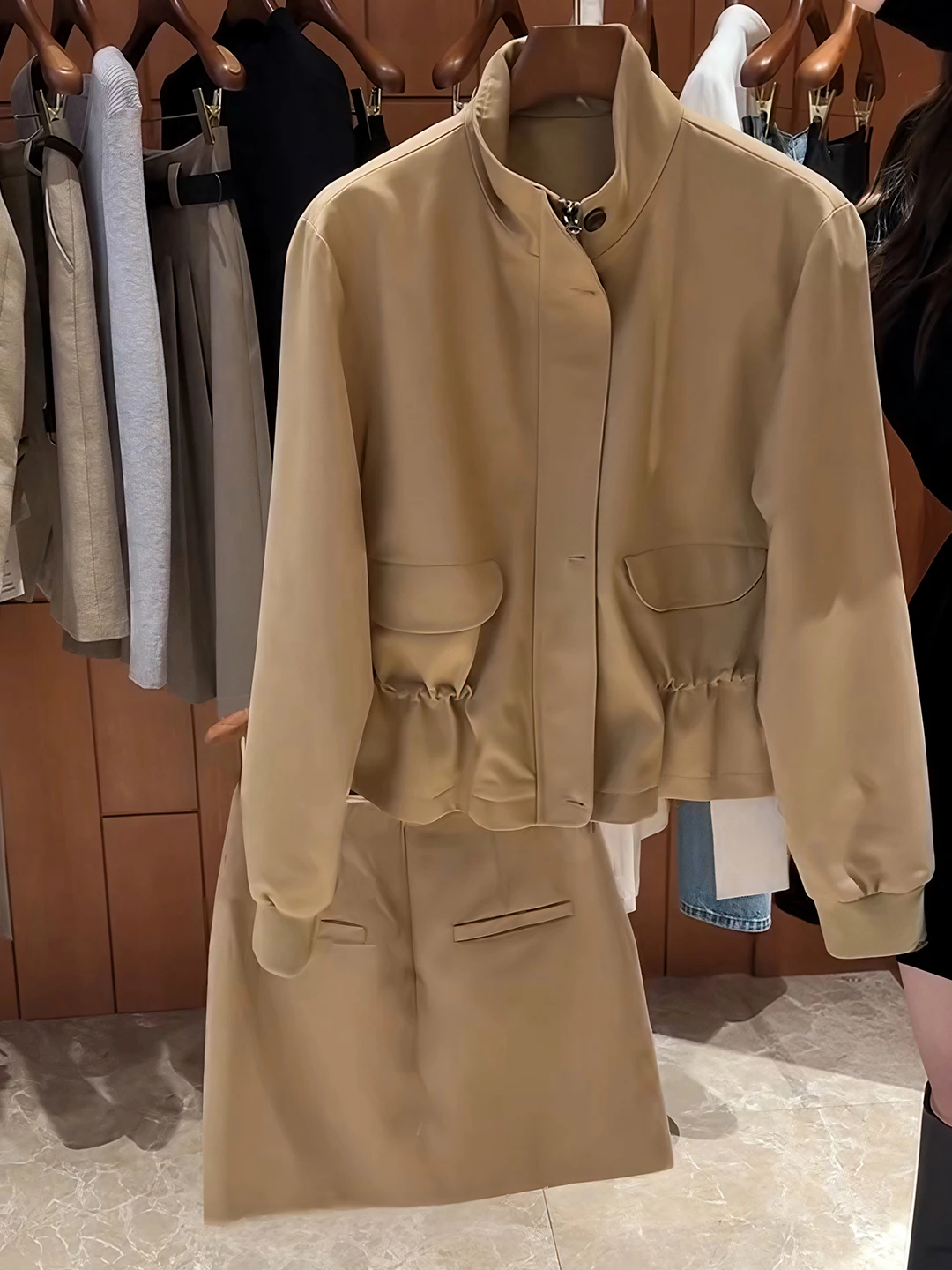 Casual Korean Style Two-Piece Set Women's Early Autumn 2026 Waist-Cinching Short Coat Skirt Half-length Fashion Ensemble