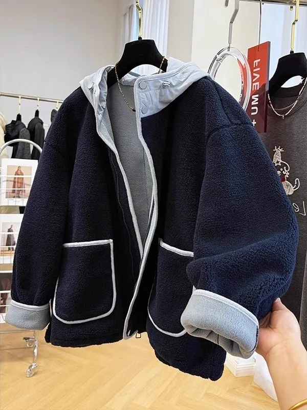 

Женская зимняя толстовка большого размера с капюшоном и отделкой из овечьей шерсти, новая расцветка, свободный крой, молодежный тренд, весна-осень