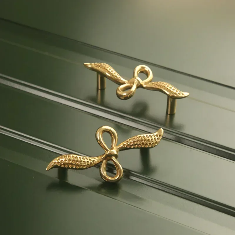 yesNorthern Creative Brass Furniture Handles Figure of Eight Knot Golden Ribbon Wardrobe Drawers Dresser Kitchen Drawer Handles