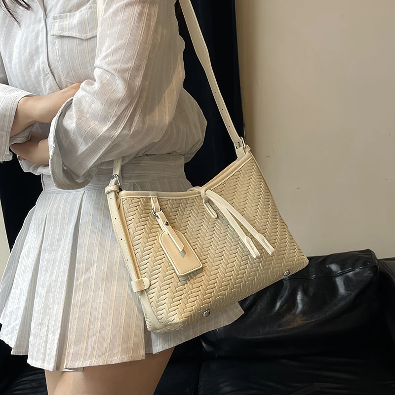 

2025 Genuine Leather Women's Handbag Crossbody Bag Shoulder Bag Messenger Luxury Brand Elegant Fashion Style