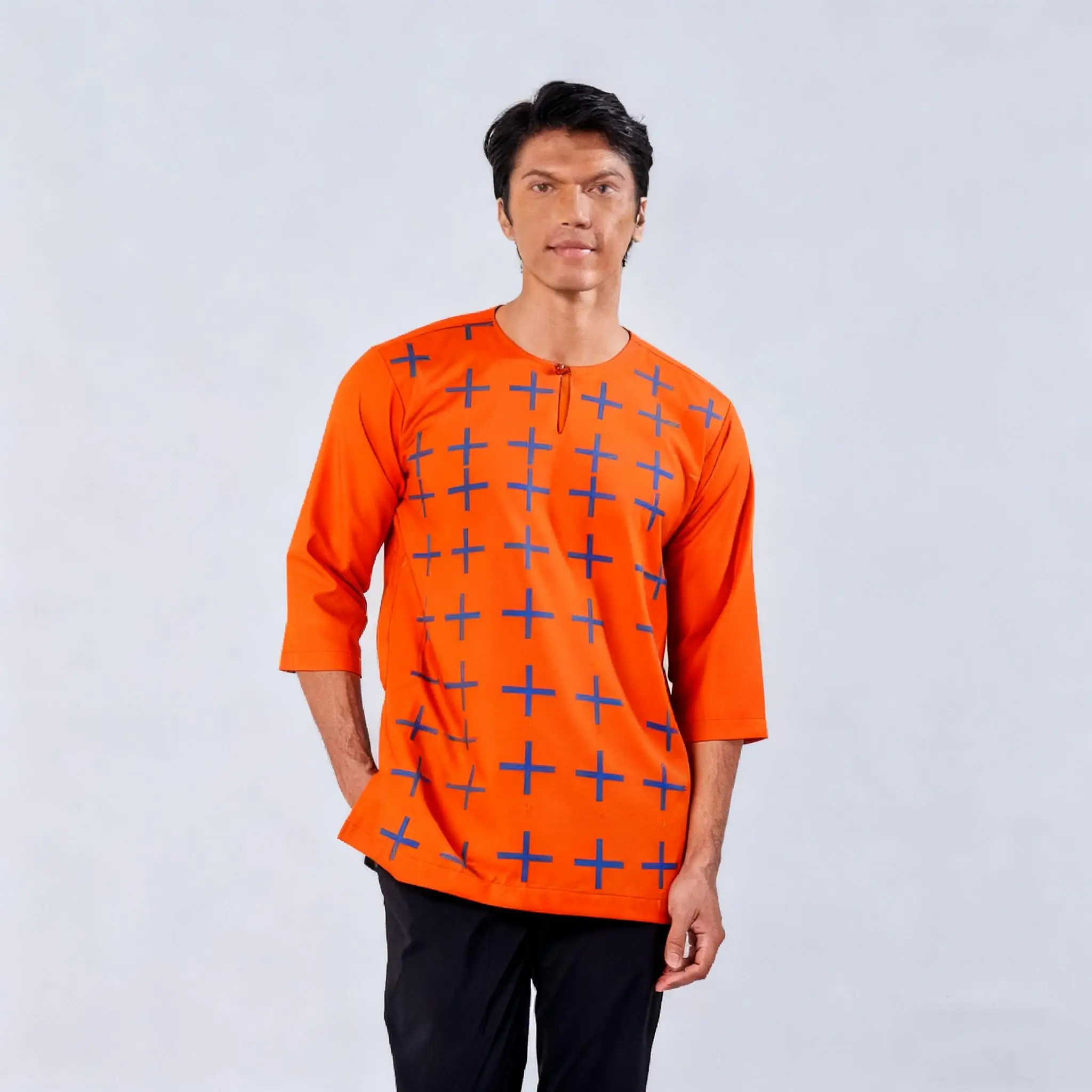 Hommes Abaya Thobe arabe Style National Henley à bandes robe unie T-Shirts musulman Thobe à manches courtes moyen-orient Ropa Arabe De