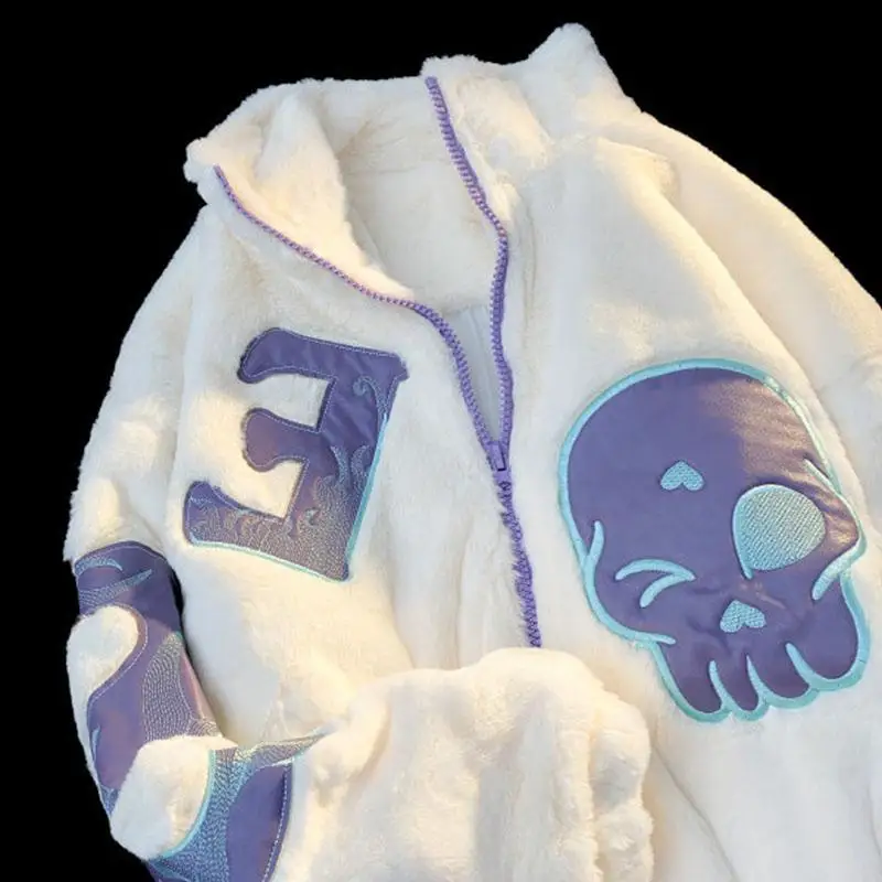 เสื้อแจ็คเก็ตขนแกะสไตล์เรโทรไซส์ใหญ่พิเศษสำหรับผู้หญิง แฟชั่นฤดูหนาว เสื้อคลุมพาร์ก้าขนแกะอุ่นสบายทรงหลวมลำลอง เสื้อผ้าฝ้ายทันสมัย