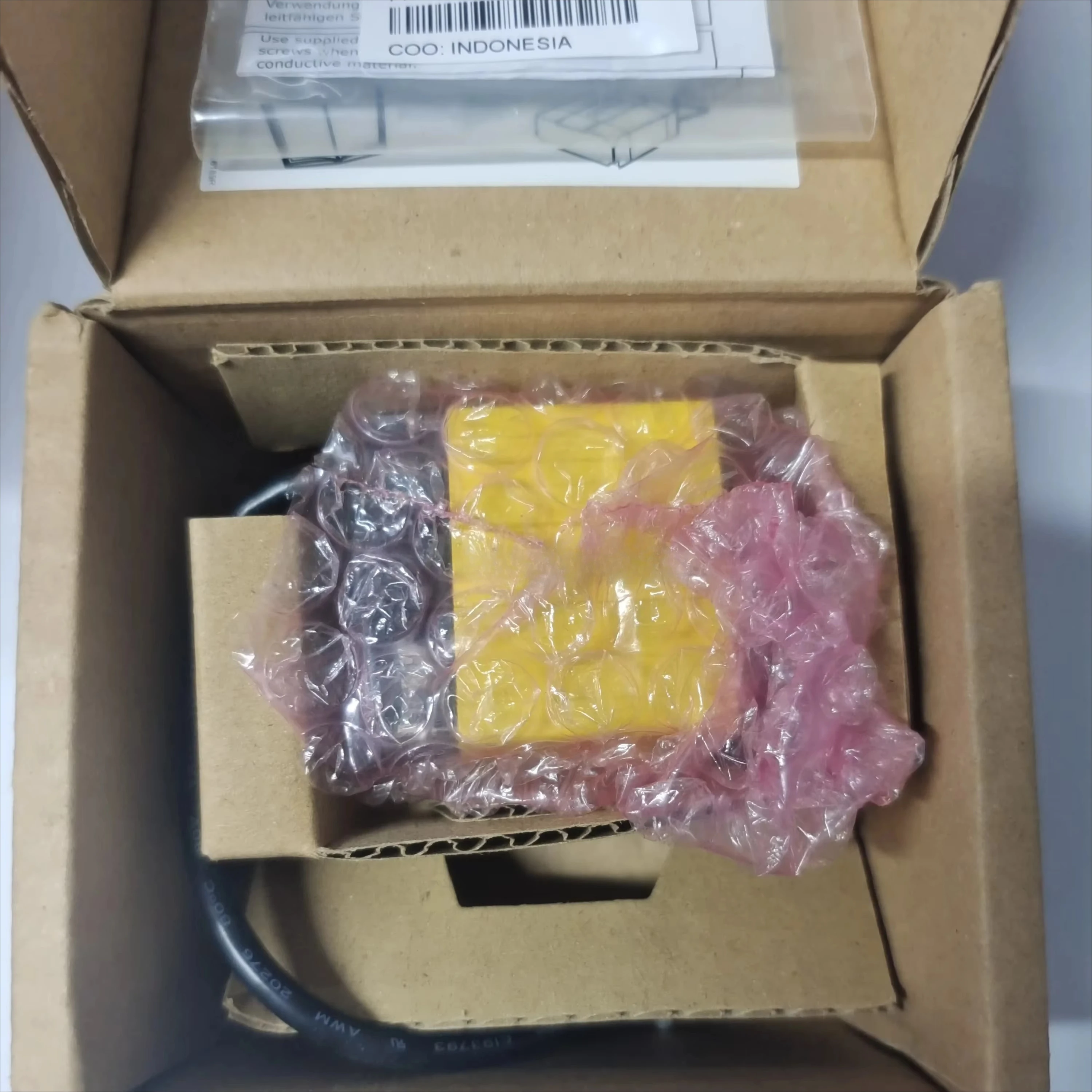 

DM100Q DMR-100Q-00 Code Reader DM100Q-00
