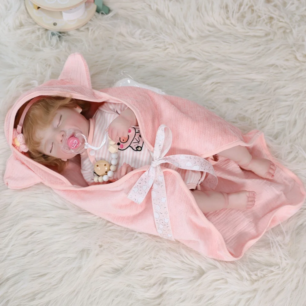 クローバレイ 22 インチ リアルなリボーンベビードール 豚ブランケット ビニール人形 高品質手作りおもちゃの服を外すことができます 子供へのギフト