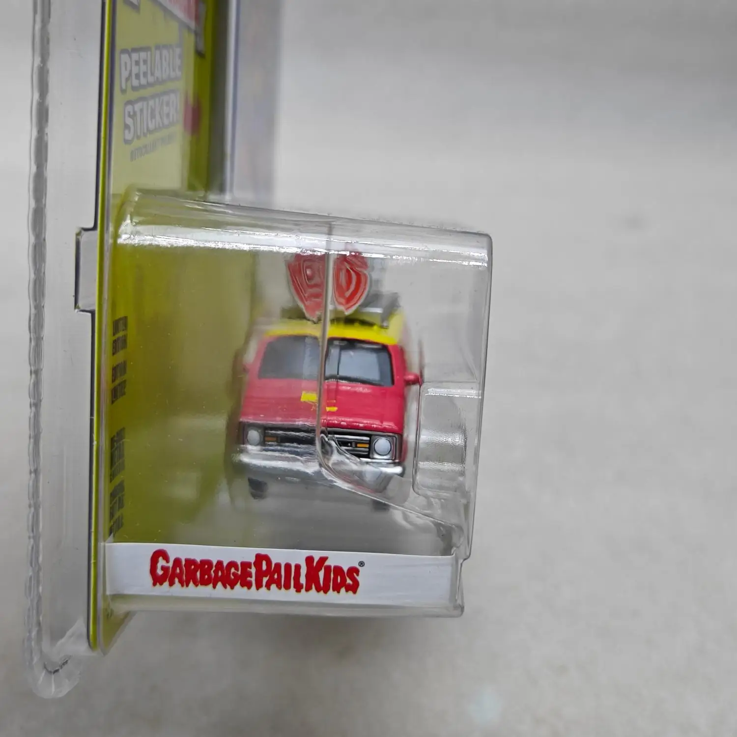 グリーンライト 1:64 シリーズ 7-ディッシュ グレイス -1976 B-100 ルーフ サテライト ディッシュ モデル 限定版 コレクターズアイテム ウォールペンダント ギフト合金車