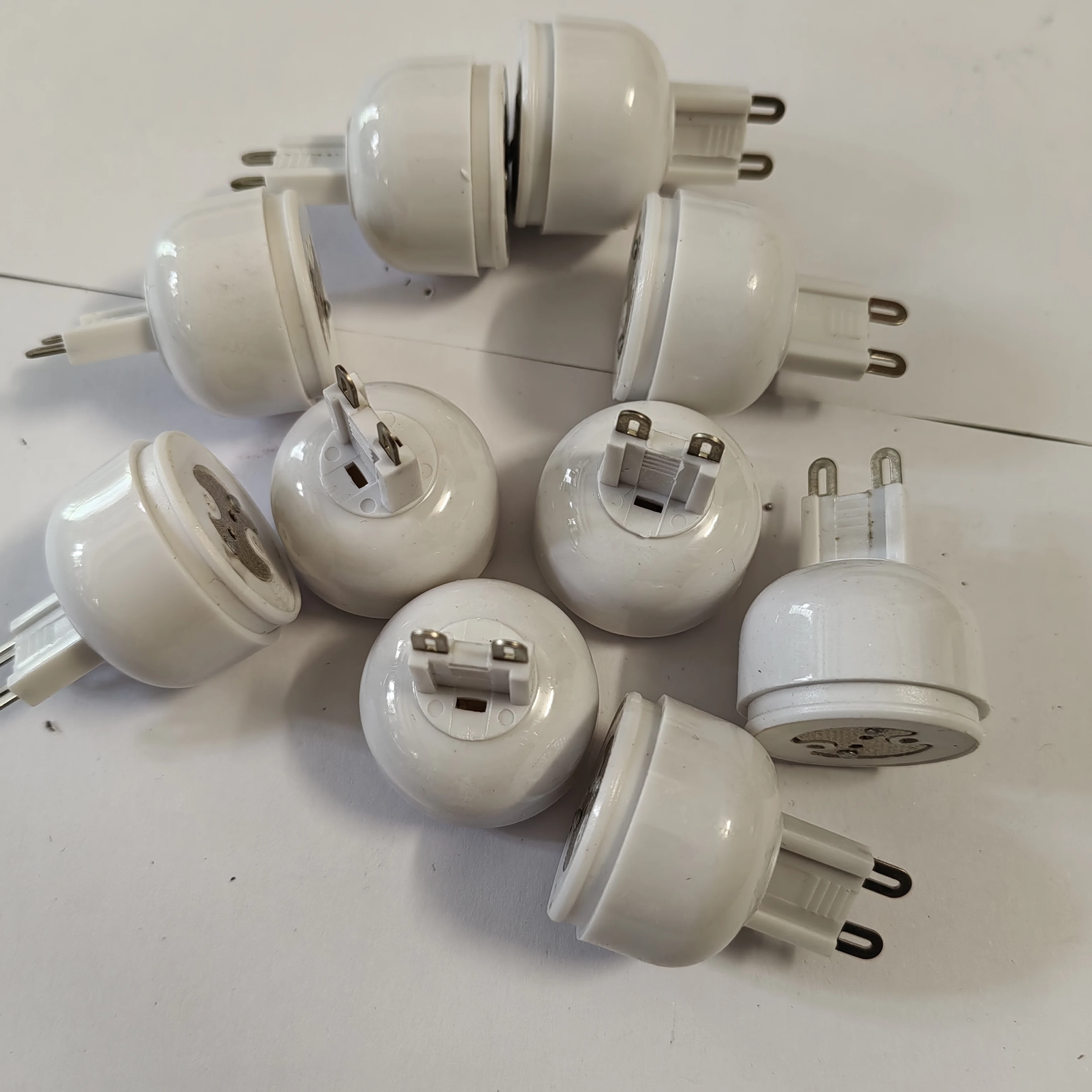 10pcs G9 To MR16 G4 G5.3 Lamp Base Socket Holder Convert Screw Lamp G9 MR16 Holder Converter Adapter Connector