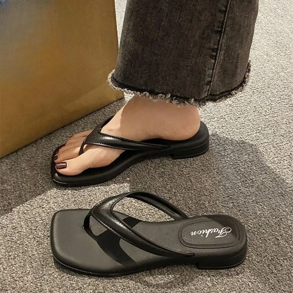 Elegant Flip Flop Slippers Solid Color Anti-slip Soles Slippers for Women Soft Beachwear Slides Sandals Indoor Outdoor