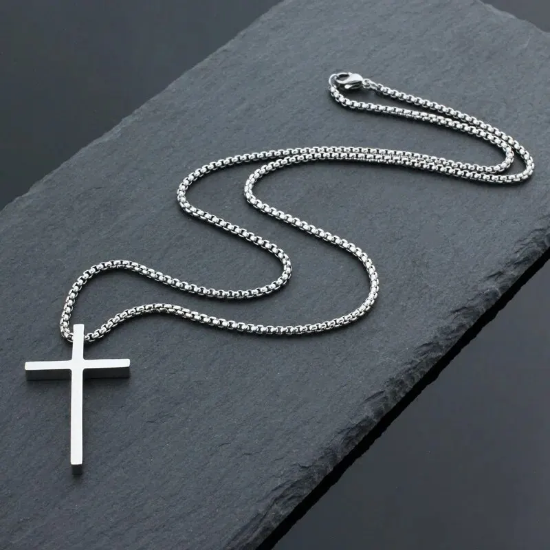 High Quality Titanium Steel Cross Pendant Necklace Glossy Niche Personality Men and Women Wear Choker No Fade Sweater Chain