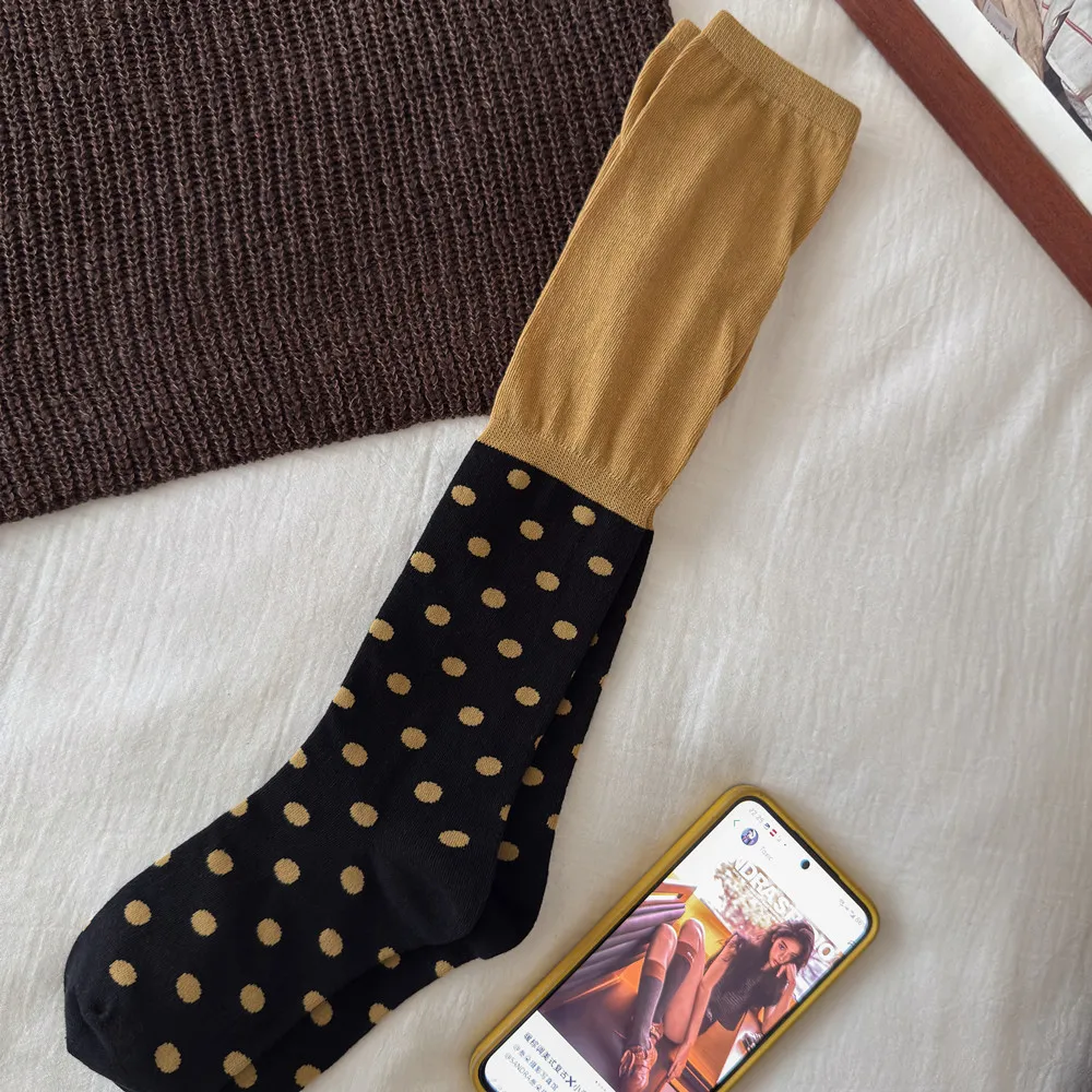 Vintage Farbblockierte Punkte Damensocken Herbst Winter Neue Gestrickte Baumwoll-Elastische Lange Socken Damen Polka Dot Japanische Niedliche Socken – Detail 3