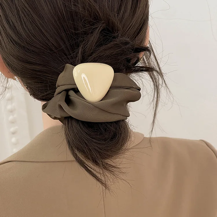 

Viral Bow Scrunchies Satin Elastic Hair Ties for Women Fashion Day to Night Hair Accessories 2025 New
