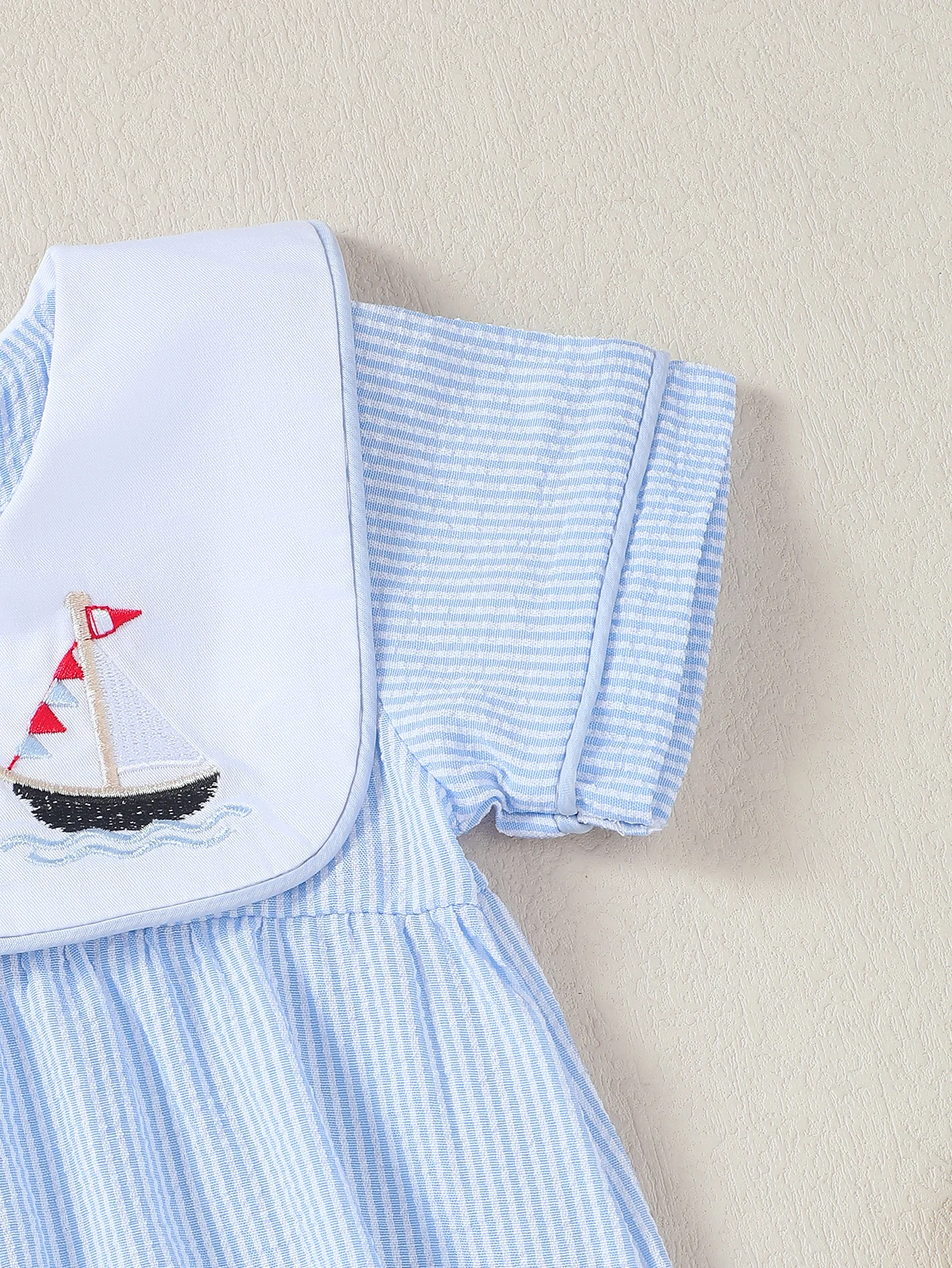 Sommer-Strampler für Babys und Kleinkinder mit kurzen Ärmeln und Streifenmuster, bequeme, atmungsaktive Kleidung – Detail 3