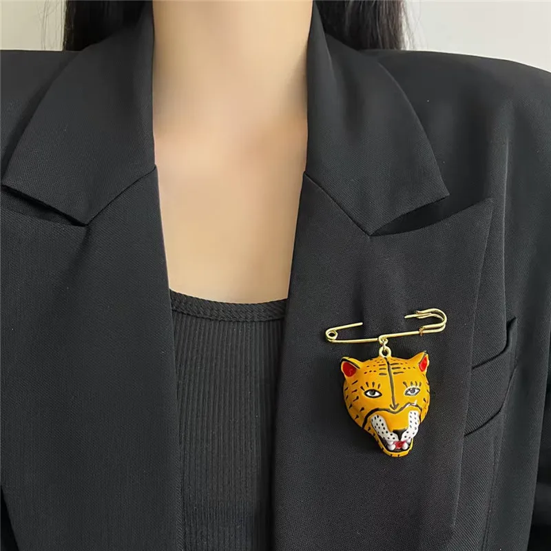 Elegant Enamel Tiger Brooch Pin for Women Stylish Western Style Suitable for Formal Wear Daily Commuting Suit And Coat Accessory view 3