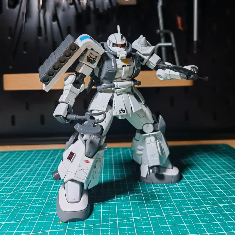 Model Kit Zaku - HG 1/144 XD GTO White Wolf