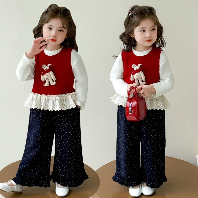 

Комплект из трех предметов с шарфом и медведем для девочек, весна-осень 2021, новые детские корейские модные прямые брюки с героями мультфильмов, повседневный комплект