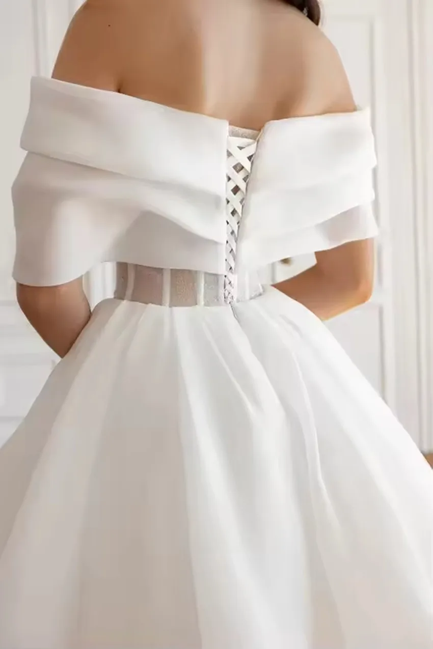 Robe de bal courte personnalisée, épaules dénudées, Mini robe de soirée plissée en Organza blanc, ligne a, à lacets, dos nu, robes de fête de mariage