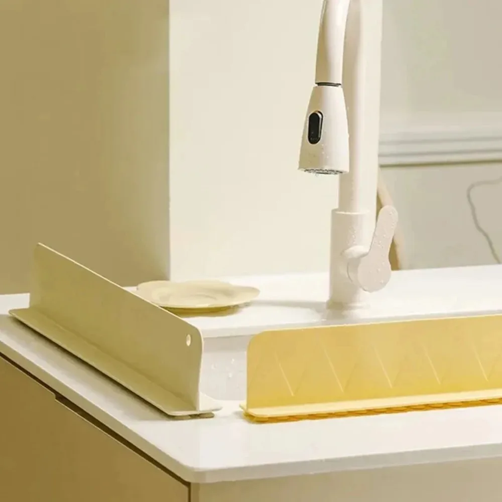 Silicone Splash Guard Sink Baffle High QualityWater Baffle with Suction Cup Swimming Pool To Protect ClothesFrom Splashing Water