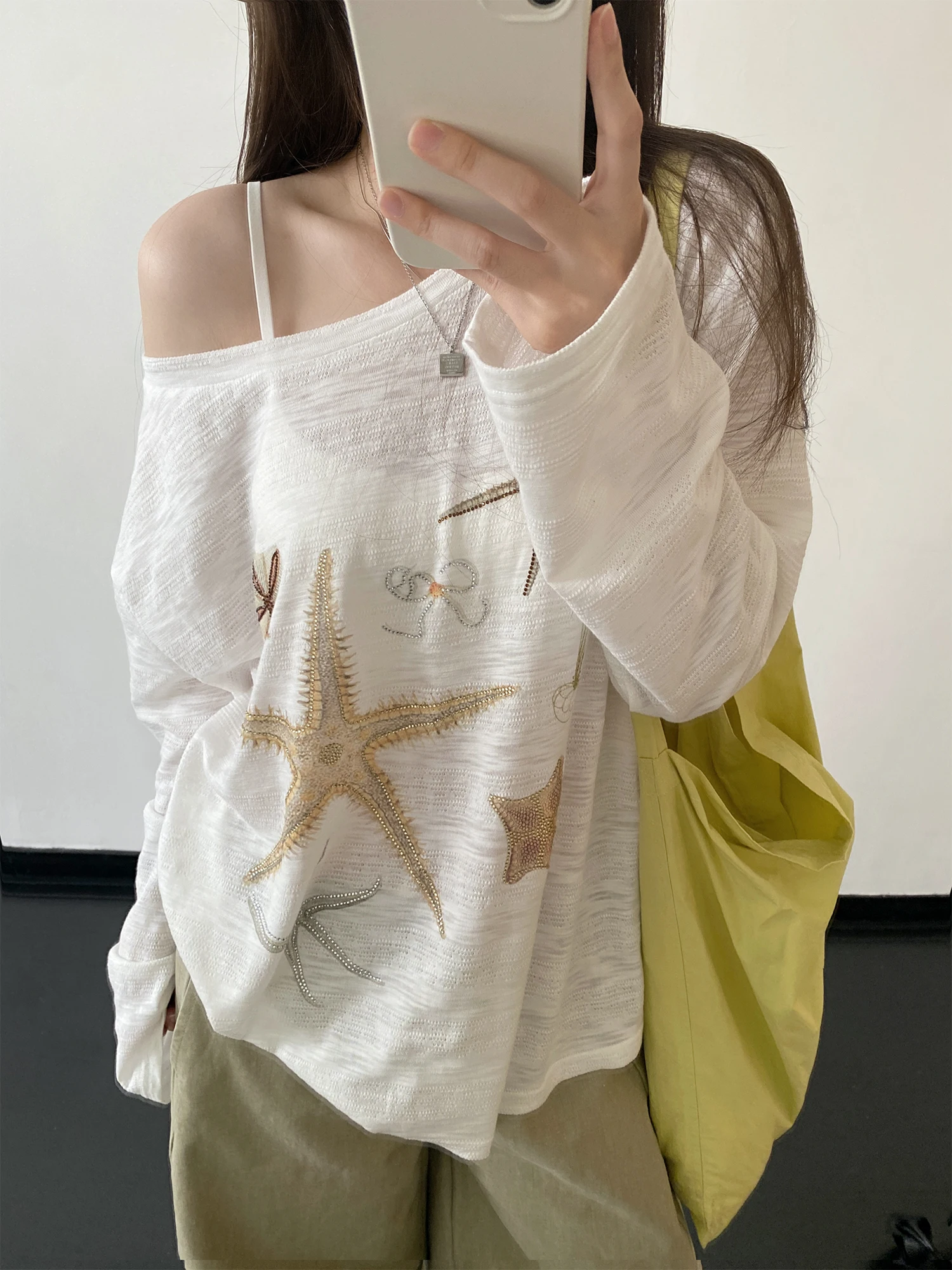 SunYeo Women's Summer UV Protection Long Sleeve T-Shirt White Lazy Shoulder Slant Design Casual Commute Style Loose Fit Top