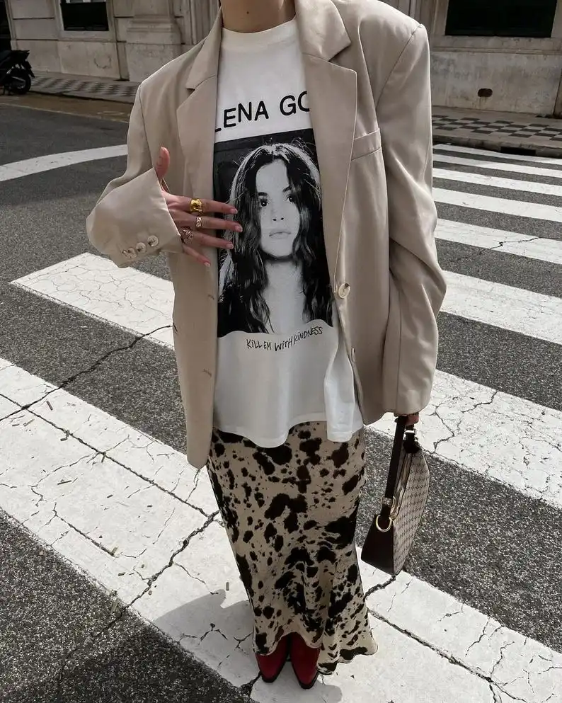Selena Gomez Portrait Print Short Sleeves Cotton T-Shirt Black & White Graphic Print Vintage Y2K Harajuku Streetwear Tee Tops