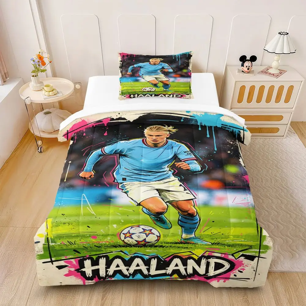 Soccer Player Print Comforter Set, Vibrant Graffiti Art Bedding Set with Pillowcase, Soft for Teen Boys Dorm Room