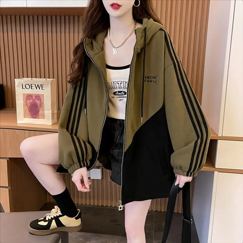 Design With a Sense of Westernization Plush Thick Cardigan Hooded Jacket for Women's Autumn Winter 2024 New Loose Fitting Hoodie