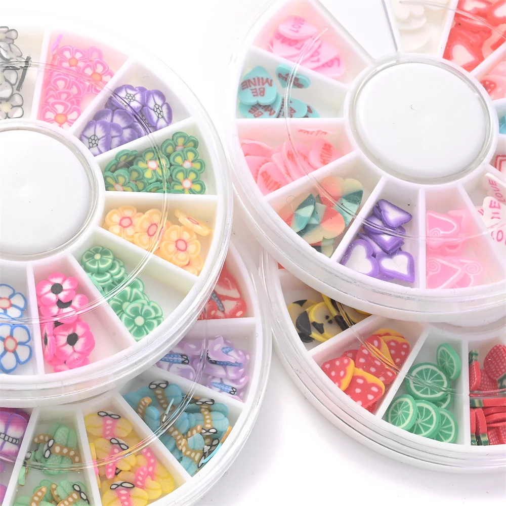 4 Boxen 5,8 mm gemischte Polymer-Clay-Scheiben-Set, niedliche Frucht-, Blumen- und Herz-Fruchtscheiben für 3D-Nagelkunst-Design, Bastel- und DIY-Zubehör – Detail 2