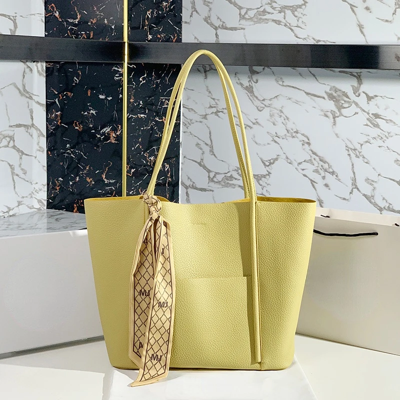 

2022 Trendy New high-capacity leather Tote Bag Female Minority design advanced hand bill of lading Shoulder Bag large Handbag