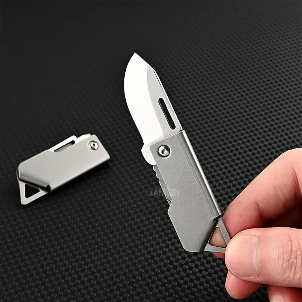 Mini cuchillo plegable de bolsillo de acero inoxidable, cuchillo de entrega afilado, llavero colgante, herramienta de mano, cuchillo portátil para