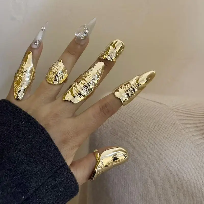 Full Finger Knuckle Ring with Artful Irregular Texture for a Unique Hip-Hop Fashion Edge