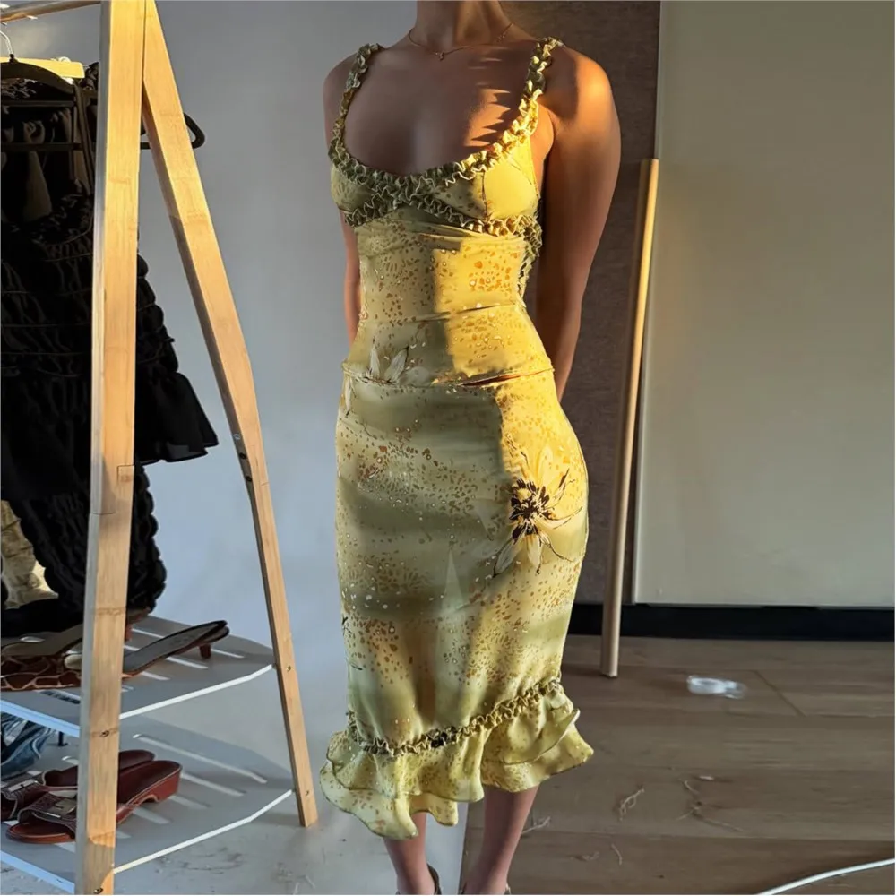 

Sexy Fashionable Skirt Suit Summer Elegant Holiday Style Suspender Belt Top High Waist Hip-covering Long Skirt Two-piece Set