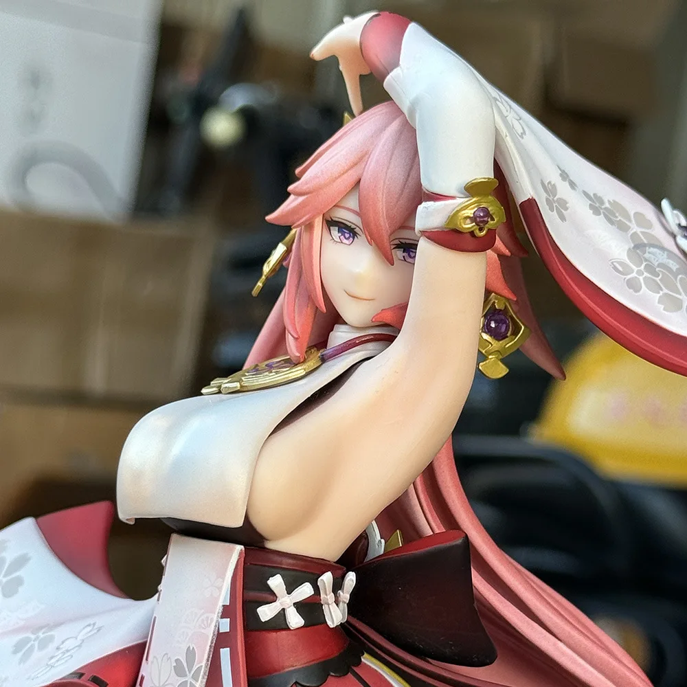 Estatua GK de chica hermosa de pie de zorro rosa Yae Miko de 25cm, figuras de acción hechas a mano de Anime, decoración de caja de escritorio, regalo ornamental