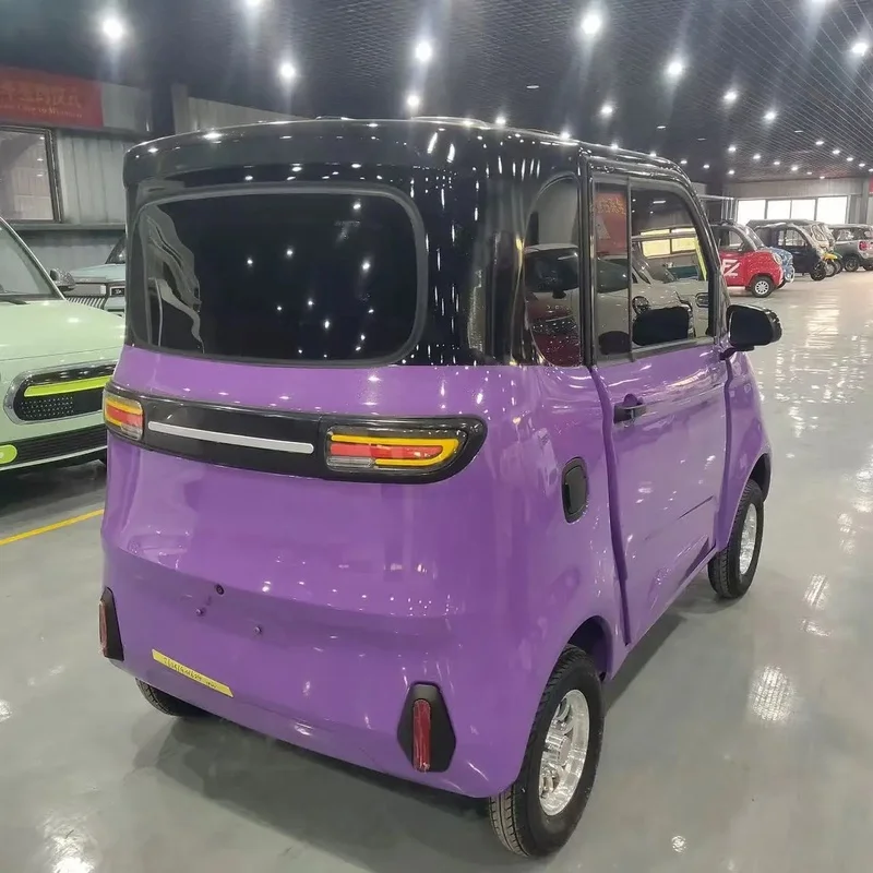 Nuen Best-selling Hit Two-door Four-door Four-wheeled Vehicle with Pick up and Drop off Children, Household Commuting